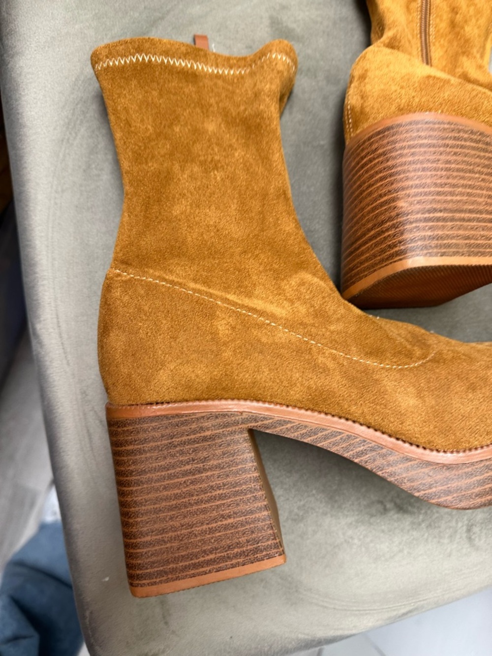 Lulus Hugez Brown Suede Platform Ankle Boots Size 9 Chunky Heel - Picture 3 of 6